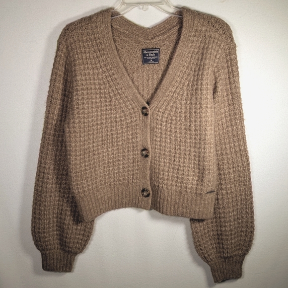 Abercrombie & Fitch Sweaters - Abercrombie & Fitch Cropped Cardigan Sweater M